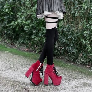 UNIF HELLBOUNDS RED VELVET